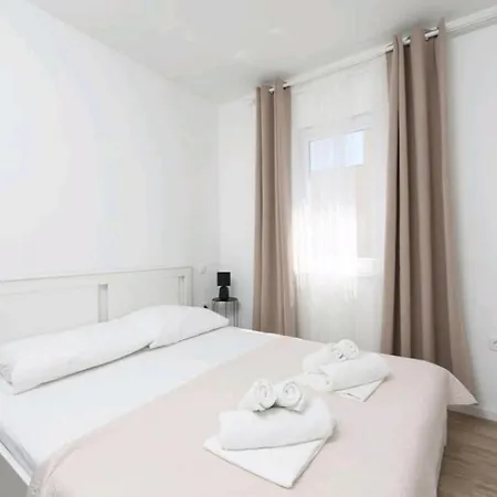Casa Bianca Family Near Sandy With Parking And Rooftop Experience